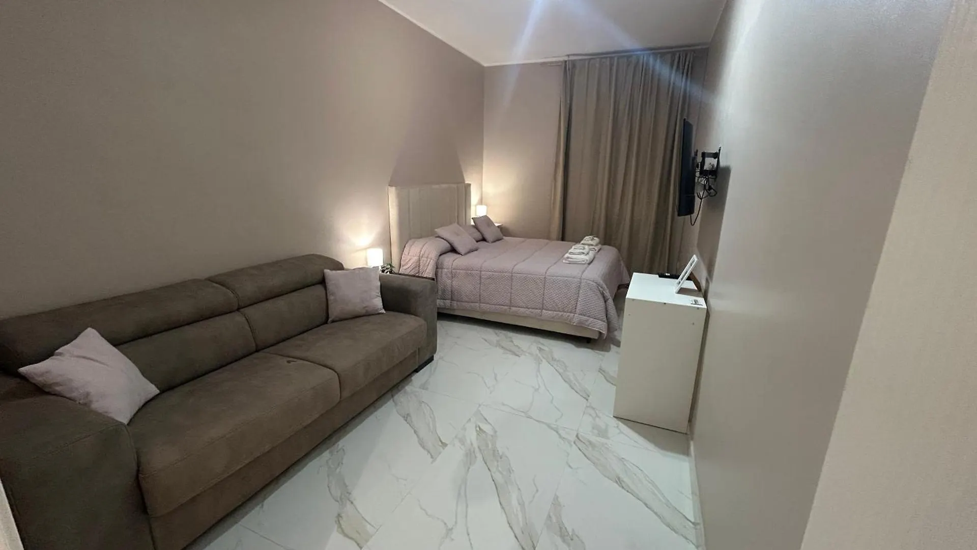 Apartment Holiday House Katane Catania Italy